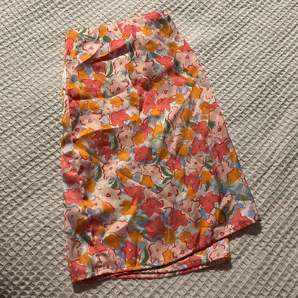 Silky mini skirt